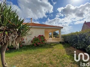 Architectural house at Camiers (62176)