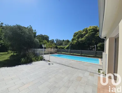 Pavillon à Saint-Laurent-d'Arce (33240)