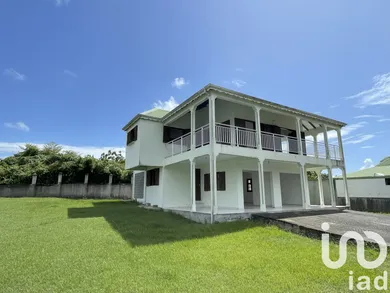 Architectural house at Petit-Canal (97131)