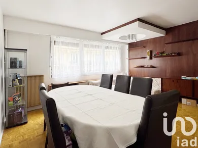 Apartment at Courbevoie (92400)