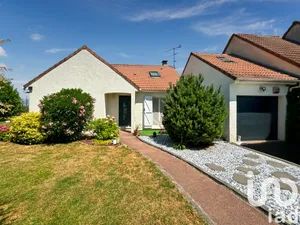 House at Champdeuil (77390)