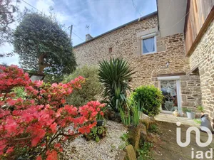 Mansion at Lanvallay (22100)