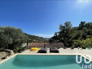 Maison à Menton (06500)