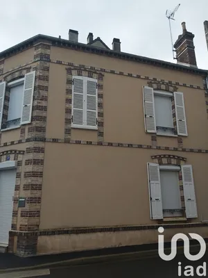 House at Sens (89100)