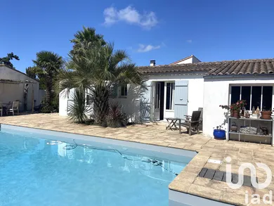 House in Loix (17111)