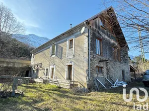 Park home at Le Noyer (05500)