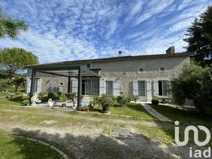 House at Saint-Quentin-de-Chalais (16210)