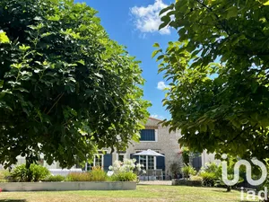 Park home at Semussac (17120)