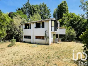 Maison d'architecte à Saint-Cyr-en-Val (45590)