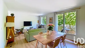 Apartment at Bry-sur-Marne (94360)