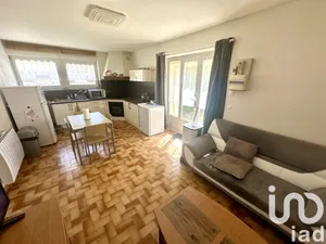 Apartment at Saint-Arnoult-en-Yvelines (78730)