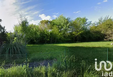 Building plot at Saint-Romain-la-Virvée (33240)