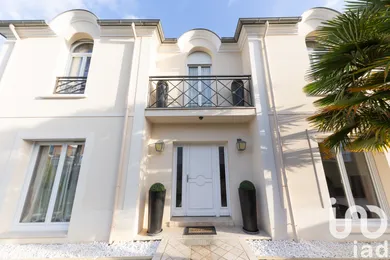 Architectural house in Paray-Vieille-Poste (91550)