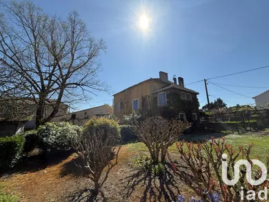 Maison de village à Saint-Antoine-de-Breuilh (24230)