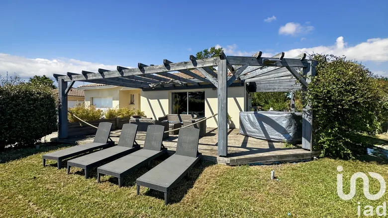 Maison 6 pièces 133 m² · à Arès · 133 m² · 568 000 €