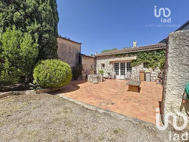 House at Saint-Mitre-les-Remparts (13920)