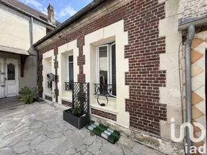 Apartment at Pont-Sainte-Maxence (60700)