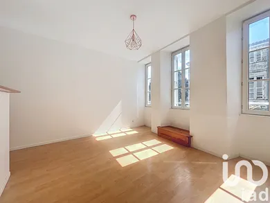 Apartment in La Rochelle (17000)