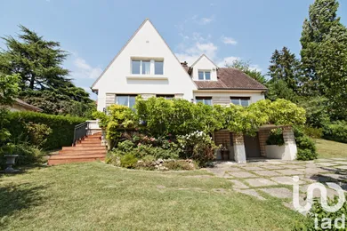 Maison traditionnelle à Saint-Leu-la-Forêt (95320)