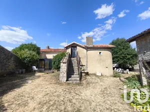 Maison de campagne à Chenay (79120)
