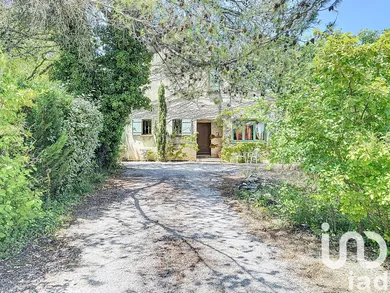 House at Lacoste (84480)