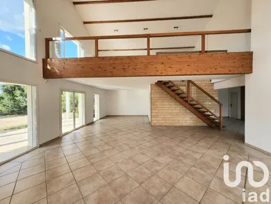 Traditional house in Beaumont-Saint Cyr (86490)