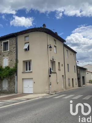Building at Baix (07210)