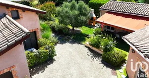 Traditional house at Castelsarrasin (82100)