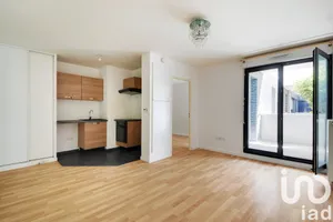 Apartment at Aubervilliers (93300)
