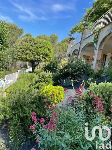 Maison traditionnelle à Malemort-du-Comtat (84570)