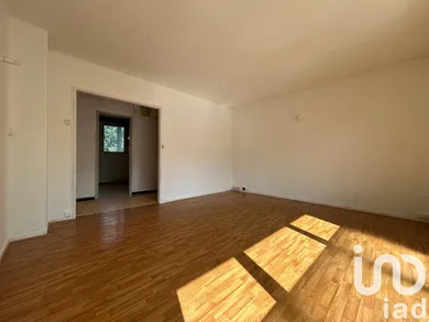 Apartment in Saint-Quentin (02100)