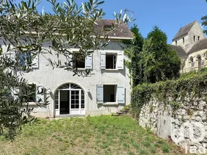 House at Vaux-sur-Seine (78740)