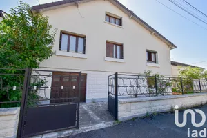 Maison traditionnelle à Montfermeil (93370)