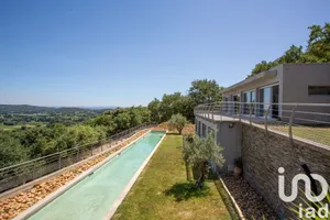Maison d'architecte à Rochefort-du-Gard (30650)