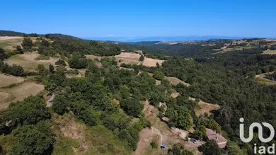 Maison de campagne à Saint-Victor (07410)