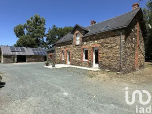House at Plesse (44630)