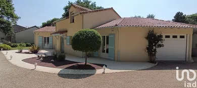 Maison d'architecte à Vouneuil-sous-Biard (86580)