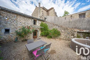 Maison de village à Saint-Maurice-d'Ibie (07170)