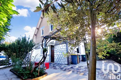 House at Montmagny (95360)