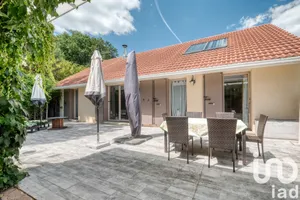House at Pommeuse (77515)