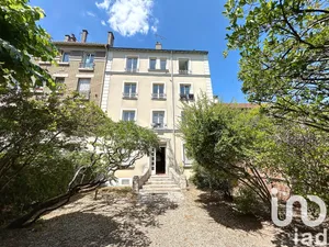 Apartment at Saint-Maur-des-Fossés (94210)