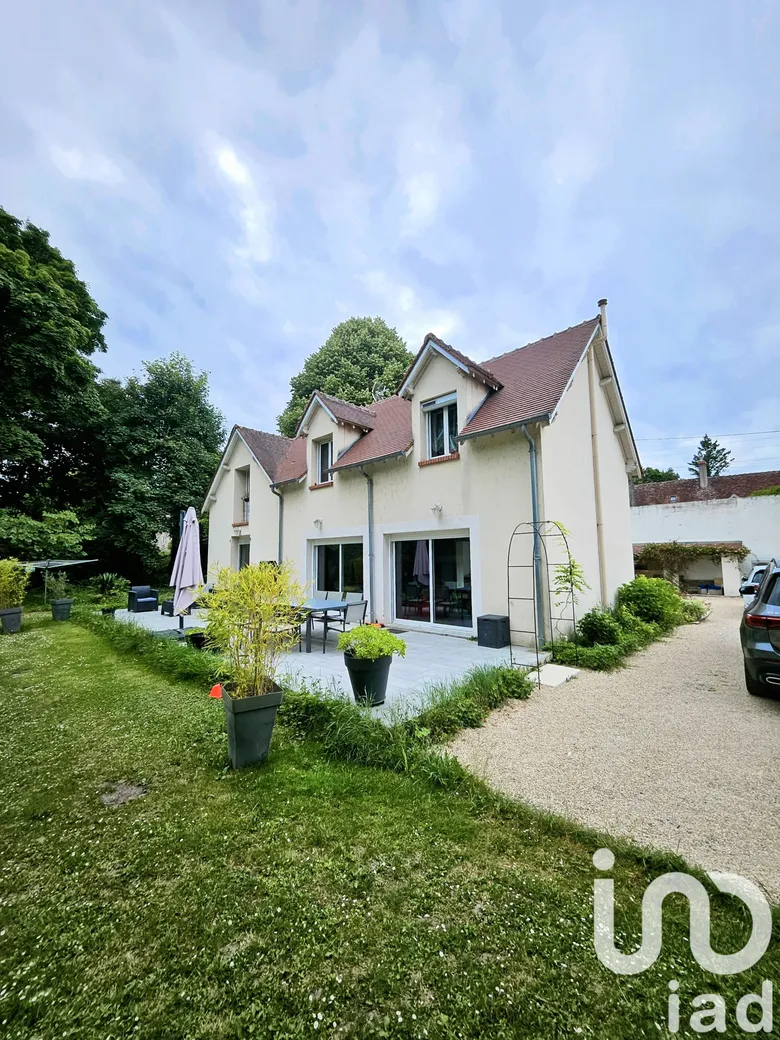 Maison 8 pièces 206 m² · à Chaingy · 206 m² · 379 000 €
