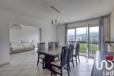 Apartment at Le Pont-de-Claix (38800)