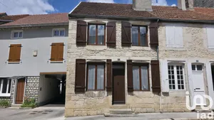 House at Arc-en-Barrois (52210)