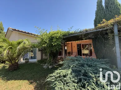 Detached at Varennes (24150)
