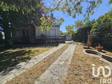 Demeure à Sainte-Foy-la-Grande (33220)