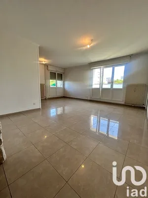 Appartement à Saint-Memmie (51470)