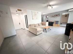 Apartment at Roquefort-la-Bédoule (13830)