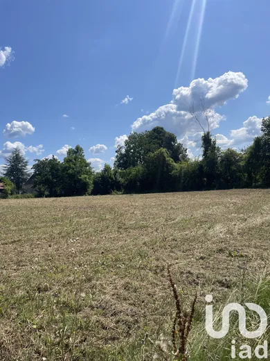 Land at Clairoix (60280)