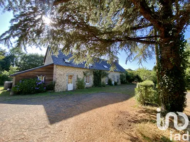 Longere at Hambers (53160)